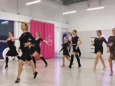 Szkoła Tańca Dance Don't Wait Zawiercie